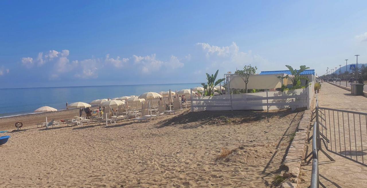 Rumah Saya Campofelice Di Roccella Ngoại thất bức ảnh